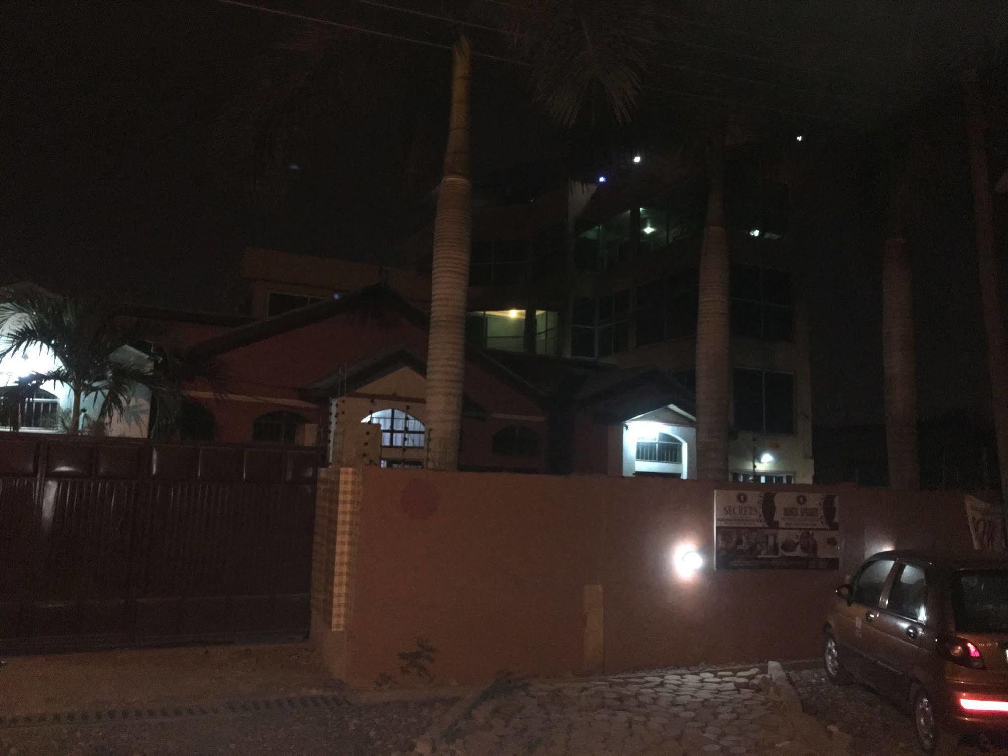 Secret Hotel Accra Exterior photo